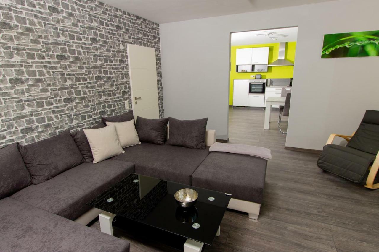 T. Muellers | Nr. 1 Appartement *